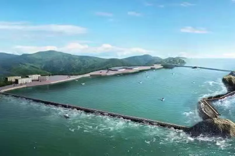 Периметр большого свайного экологического ограждения 400 м от берега (Голубой бриллиант № 1, залив Шаньдун Лайчжоу)