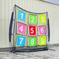 Цифровая сетка для тренировки игры в диск-гольф размером 7x7 футов.
